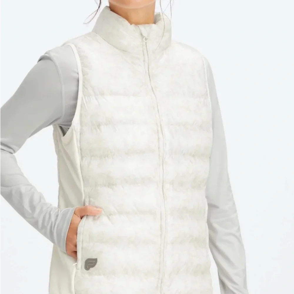 Fabletics Cream Puffer Vest - Picture 1 of 6